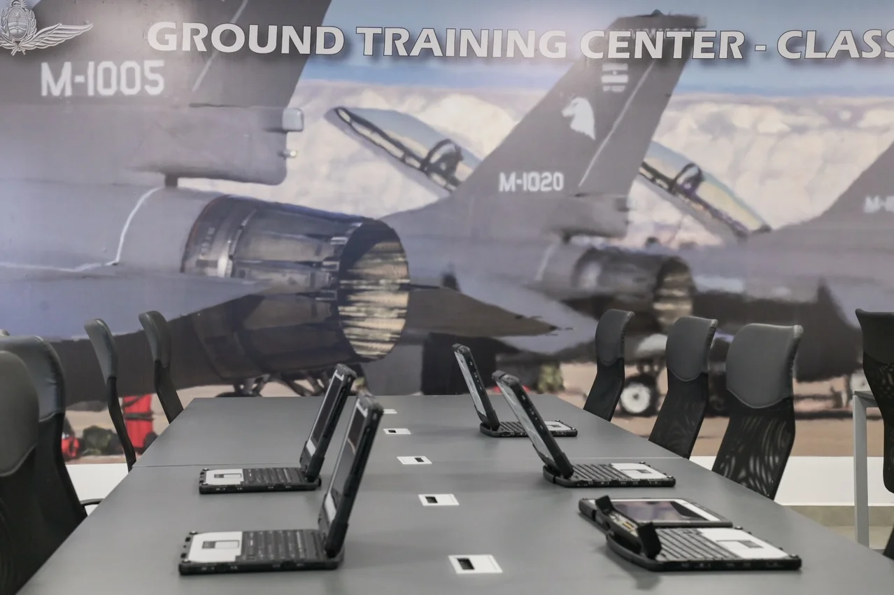 La @fuerzaaerea_arg inauguró el Centro de Instrucción y Capacitación en Mantenimiento de Aeronav (1)