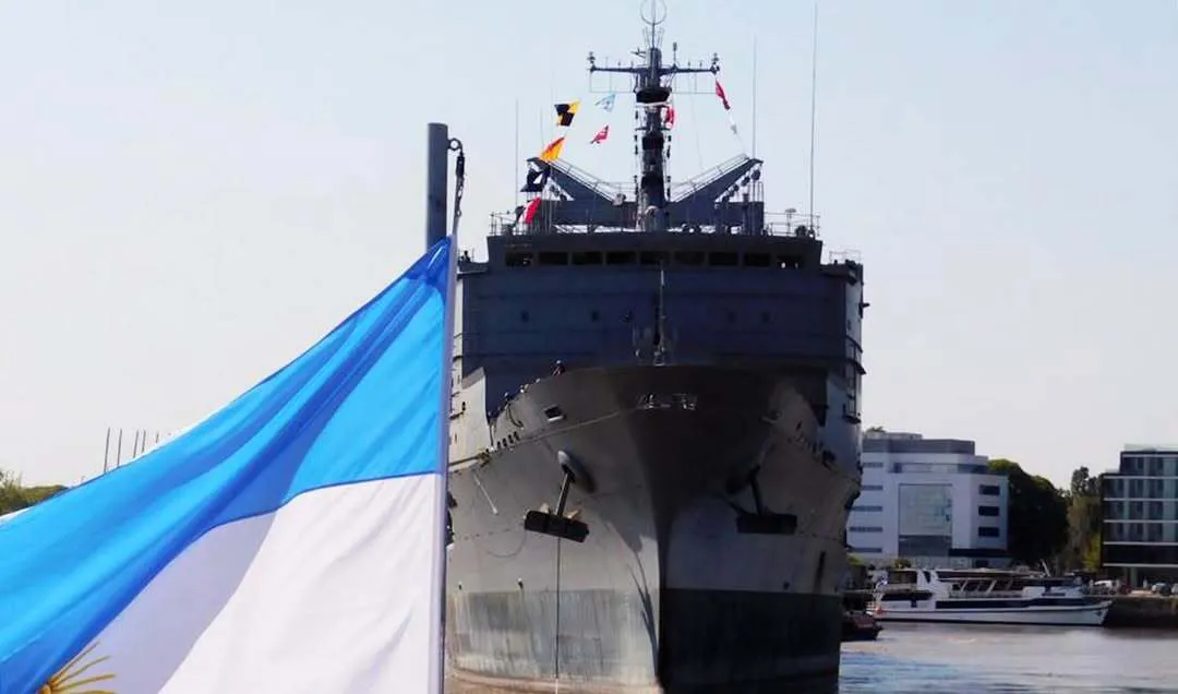 Desde el pasado domingo, el buque logístico ARA “Patagonia” lleva adelante en el Puerto de Buen (3)