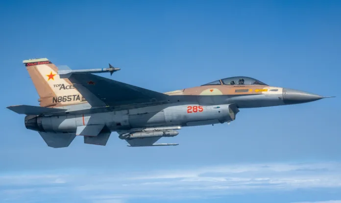 F-16A-Top-Aces-696x414