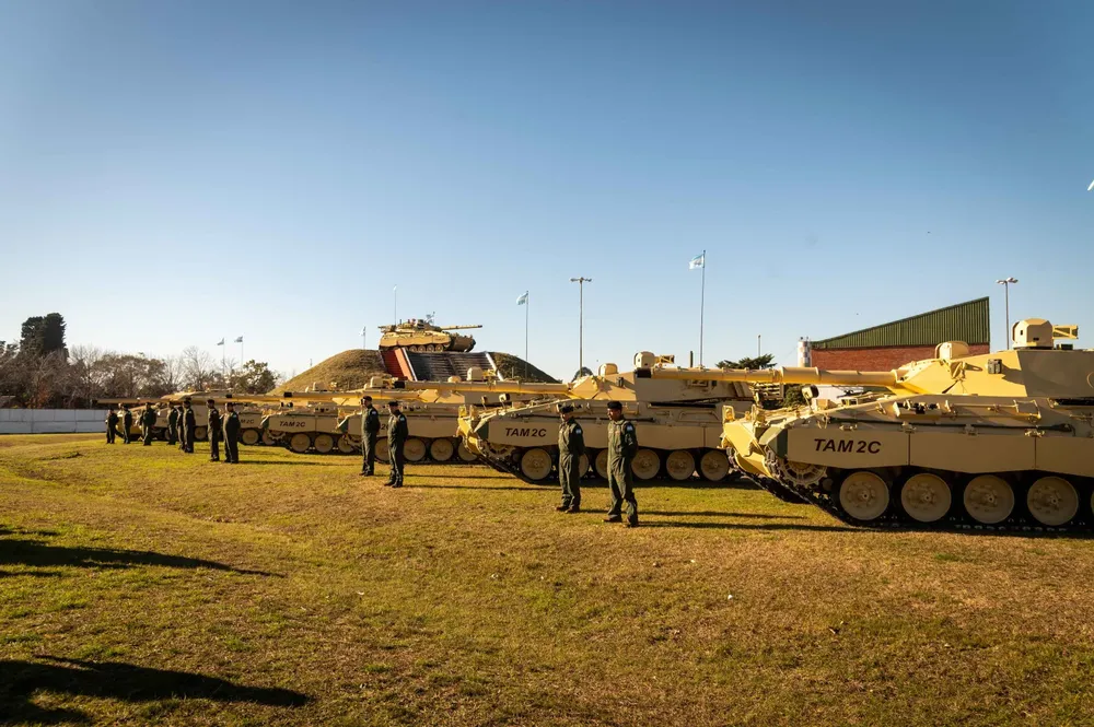 Entrega de tanques TAM 2C A2 modernizados (14)